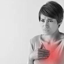 11 szív-érrendszeri tünet, amelyre a nőknek figyelniük kell