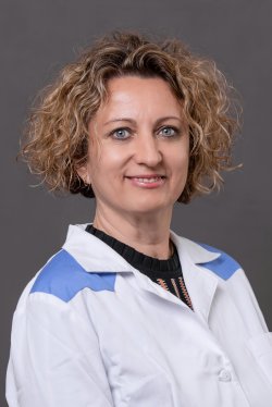 Dr. Petróczy Natália