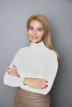 Ressely-Szarvas Veronika