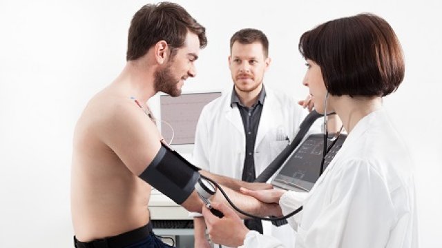 Mikor kell a nyugalmi és mikor a terheléses? EKG-kisokos
