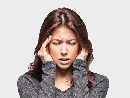 Magas vérnyomás esetén a fej nem fáj. Nem biztos, hogy csak a melegtől pirul ki és fáj a feje