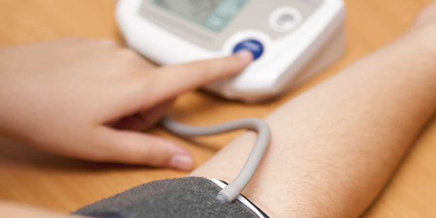 szívritmuszavart jelez a vérnyomásmérő
